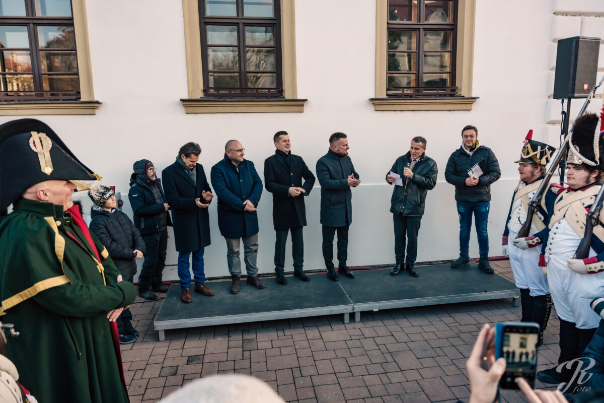 http://www.acaballado.cz/wp-content/uploads/2018/10/DSC01371-480x360.jpg
